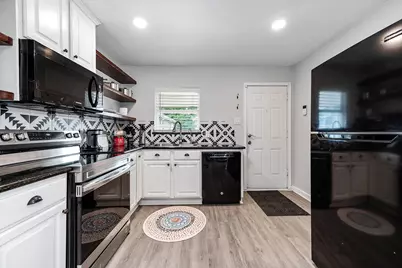 218 Hoffman Street #A, Houston, TX 77020 - Photo 7