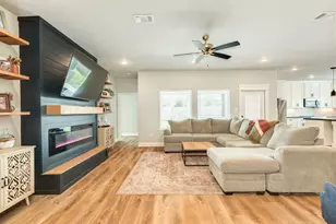 628 Greystone Ln, Angleton, TX 77515 - Photo 11