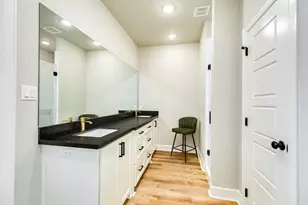 628 Greystone Ln, Angleton, TX 77515 - Photo 23