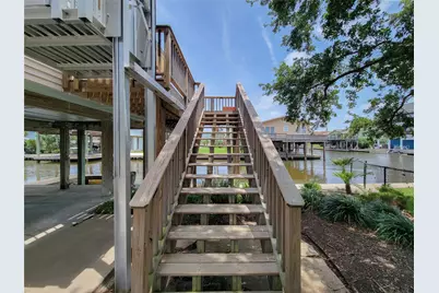 16704 Curlew Road, Jamaica Beach, TX 77554 - Photo 3