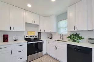 16704 Curlew Rd, Jamaica Beach, TX 77554 - Photo 17