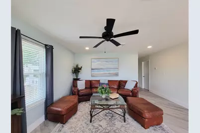 16704 Curlew Road, Jamaica Beach, TX 77554 - Photo 9