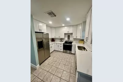 16704 Curlew Road, Jamaica Beach, TX 77554 - Photo 5