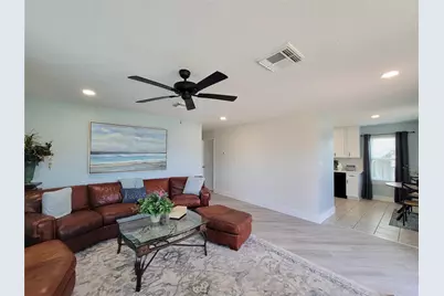 16704 Curlew Road, Jamaica Beach, TX 77554 - Photo 11