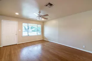9718 Pine Lake Dr, Houston, TX 77055 - Photo 11