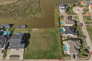 923 Davis Rd, League City, TX 77573 - Photo 1