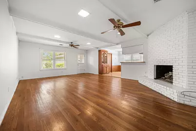 11407 Valley Spring Drive, Houston, TX 77043 - Photo 17