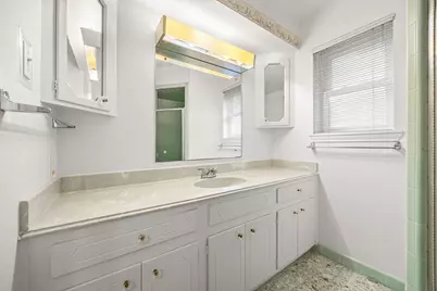 11407 Valley Spring Drive, Houston, TX 77043 - Photo 25