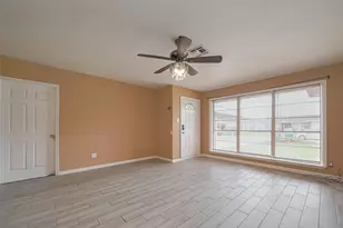 626 Shawnee St, Houston, TX 77034 - Photo 5