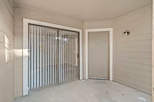 6701 Sands Point Dr, Houston, TX 77074 - Photo 15