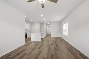 26151 Woodberry Pk Ln, Porter, TX 77365 - Photo 7