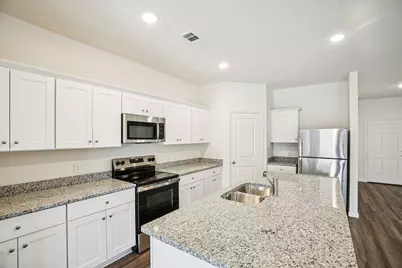 7719 Enchanted Pearl Drive, Angleton, TX 77515 - Photo 3
