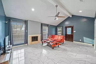 13911 Clear Forest Dr, Sugar Land, TX 77498 - Photo 5