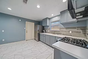 13911 Clear Forest Dr, Sugar Land, TX 77498 - Photo 11