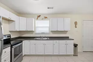 16522 John Silver Rd, Galveston, TX 77554 - Photo 7