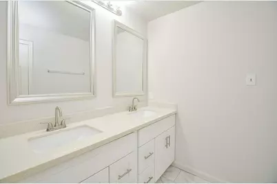 11818 Spring Grove Dr, Houston, TX 77099 - Photo 9