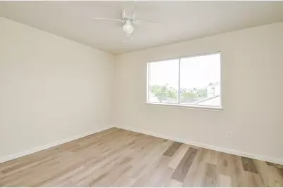 11818 Spring Grove Dr, Houston, TX 77099 - Photo 11