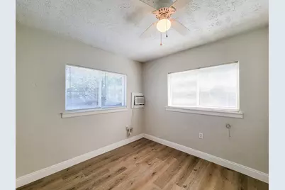 711 Avenue A #1, La Marque, TX 77568 - Photo 13