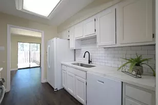 59 Willowwood Cir, The Woodlands, TX 77381 - Photo 15