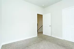 990 Grenshaw St, Houston, TX 77088 - Photo 11