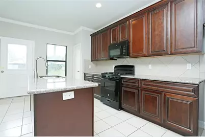 990 Grenshaw Street #A, Houston, TX 77088 - Photo 5