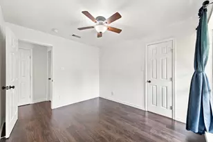 5910 High Star Dr, Houston, TX 77081 - Photo 33