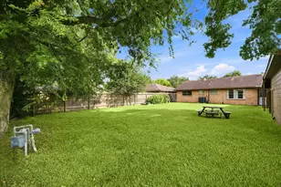 5910 High Star Dr, Houston, TX 77081 - Photo 39