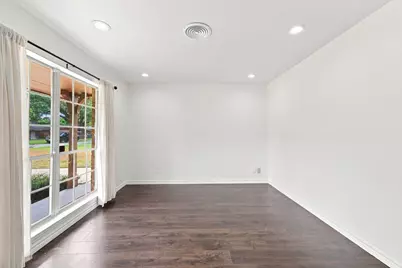 5910 High Star Drive, Houston, TX 77081 - Photo 9