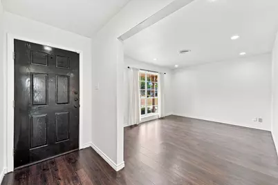 5910 High Star Drive, Houston, TX 77081 - Photo 7