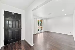 5910 High Star Dr, Houston, TX 77081 - Photo 7