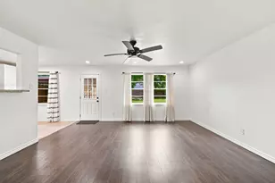 5910 High Star Dr, Houston, TX 77081 - Photo 11