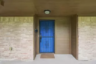 5910 High Star Dr, Houston, TX 77081 - Photo 5
