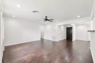 5910 High Star Dr, Houston, TX 77081 - Photo 13