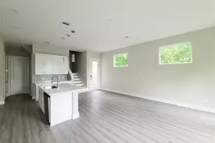 8014 Huntington Spgs Ln, Houston, TX 77093 - Photo 11