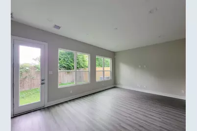 8014 Huntington Springs Lane, Houston, TX 77093 - Photo 7