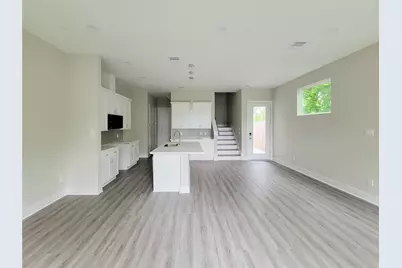 8014 Huntington Springs Lane, Houston, TX 77093 - Photo 9