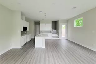 8014 Huntington Spgs Ln, Houston, TX 77093 - Photo 9