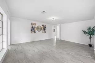 111 Princess Dr, Houston, TX 77034 - Photo 15