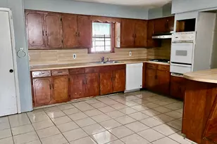 860 Bingman Dr, Beaumont, TX 77705 - Photo 5