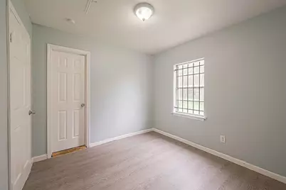 9302 Fairland Drive, Houston, TX 77051 - Photo 11