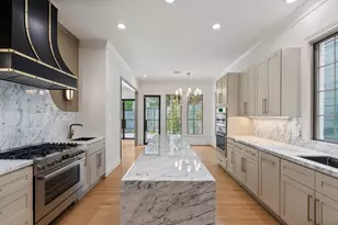 74 Briar Hollow Ln, Houston, TX 77027 - Photo 15
