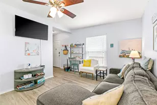 222 Ocean Ave, Surfside Beach, TX 77541 - Photo 5