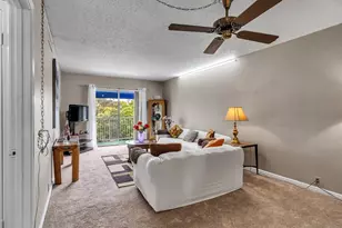 2601 Bellefontaine St, Houston, TX 77025 - Photo 5