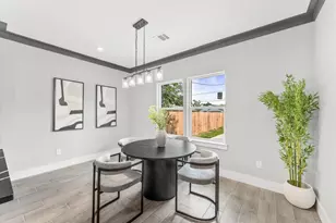 7963 Miley St, Houston, TX 77028 - Photo 9