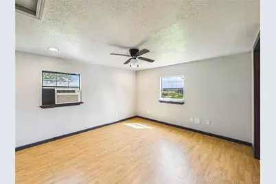 4607 Swan Street, Hitchcock, TX 77563 - Photo 41