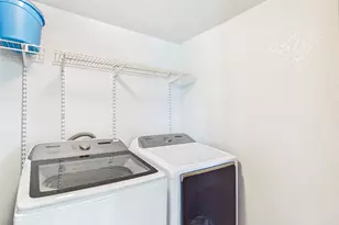 4607 Swan St, Hitchcock, TX 77563 - Photo 43
