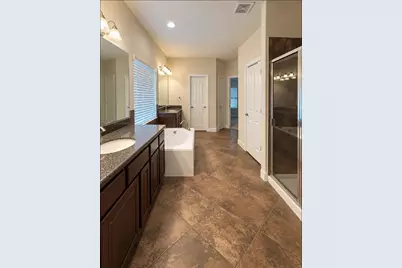 11411 Kings Point Boulevard, Dayton, TX 77535 - Photo 13