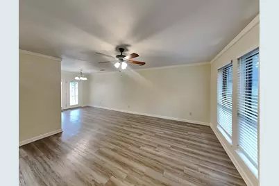 7 Redberry Court, The Woodlands, TX 77381 - Photo 5