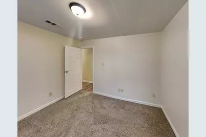 7 Redberry Court, The Woodlands, TX 77381 - Photo 11