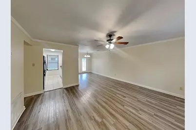 7 Redberry Court, The Woodlands, TX 77381 - Photo 3